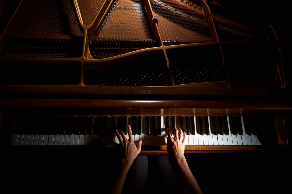 pianoles pianolessen leren piano leren spelen online